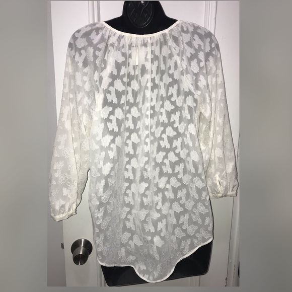 Lauren Conrad blouse - Picture 5 of 6